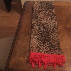 Leopard shawl